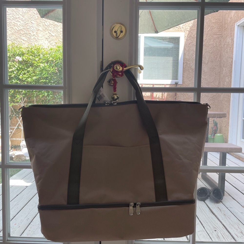 Lo & Sons Taupe Travel Tote with Olive Straps - Picture 2 of 11